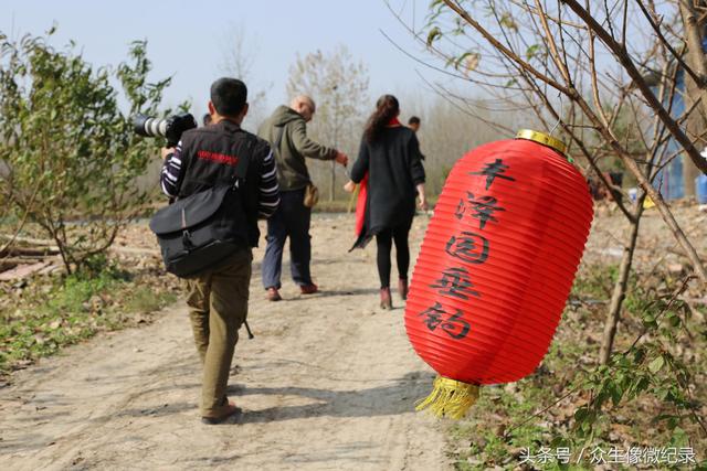 信陽淮濱：豐澤園里秋意濃