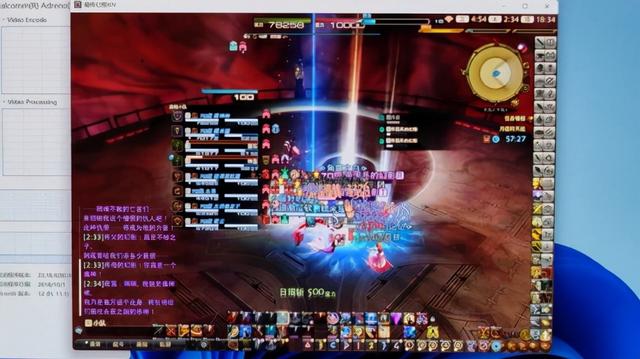 14臺主機，12個顯示器！FF14玩家一個人同時操作24個角色