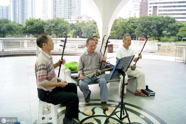 二胡發音干凈而純正，是最基本的基本功