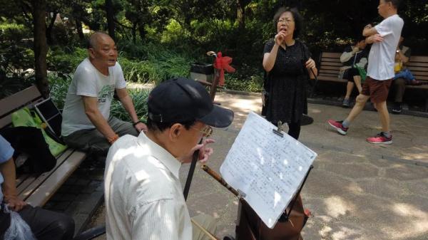 中山公園“隱秘的角落”，有著上海阿姨爺叔的音樂江湖