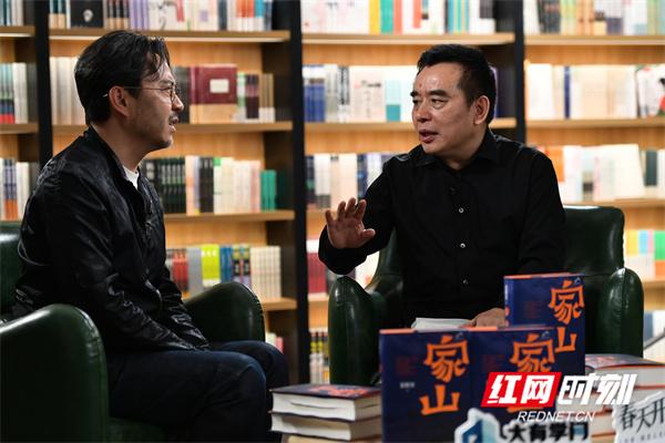 “每個人心中都有一座家山” 汪涵王躍文對談《家山》背后的鄉土情