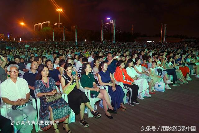 浪漫到醉！世界級鋼琴大師理查德·克萊德曼奏響日照最強音！