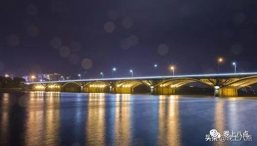 「浮世繪」有一座橋，叫作：——西安門